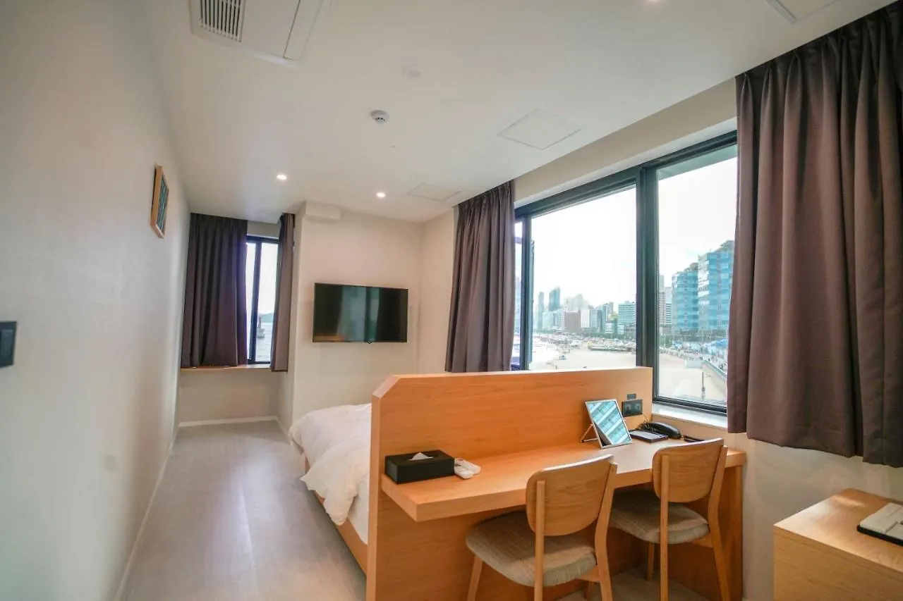 Mipo Oceanside Hotel Busan 3*,