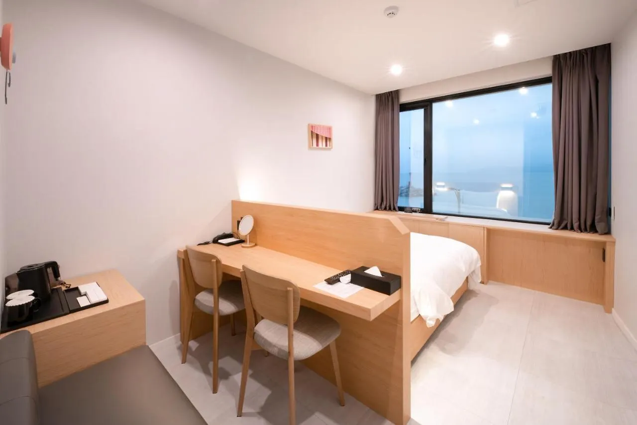 Mipo Oceanside Hotel Μπουσάν